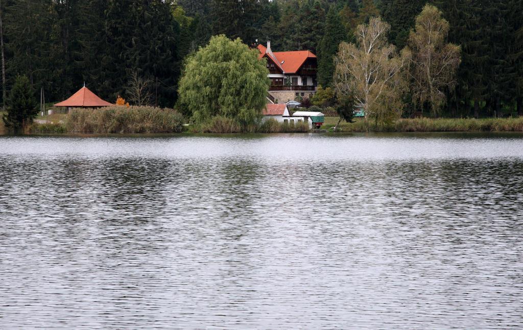 Agneslaki Okoturisztikai Centrum Es Vadaszhaz Nagykanizsa Buitenkant foto